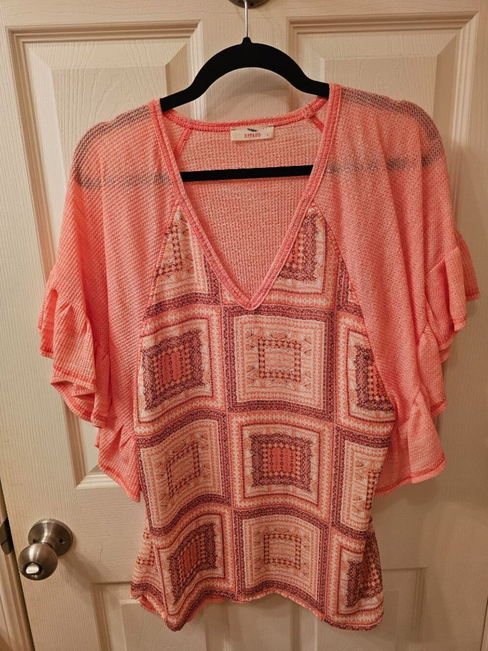 NWT Hummingbird Medium Coral Blouse